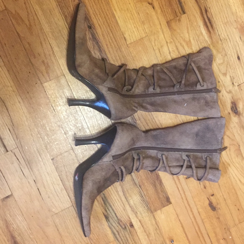 Suede boots